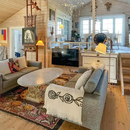 2 Bedroom Cozy In Nykobing Sj Holiday home Nyrup