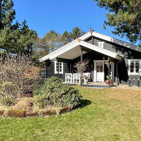 2 Bedroom Cozy In Nykobing Sj Ferienhaus