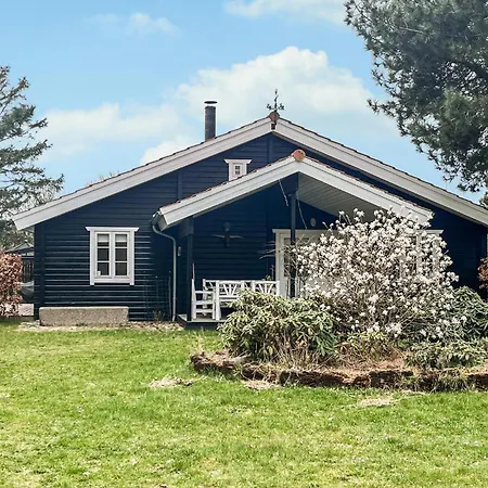 2 Bedroom Cozy In Nykobing Sj Feriehus